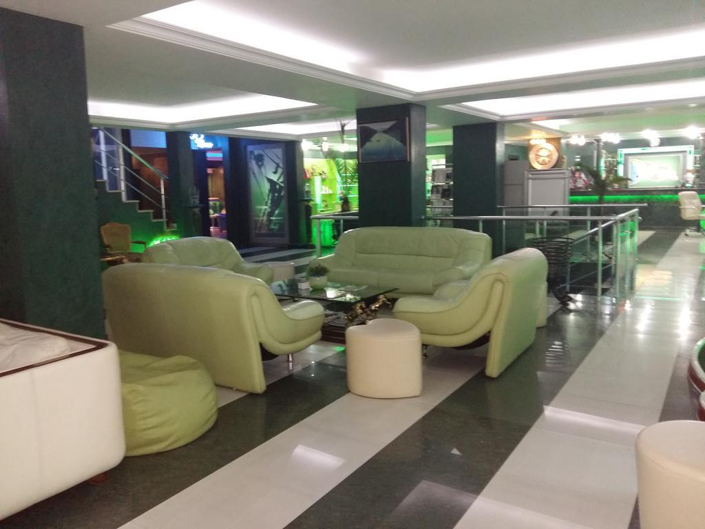 Alik Hotel บาทูมิ ภายนอก รูปภาพ