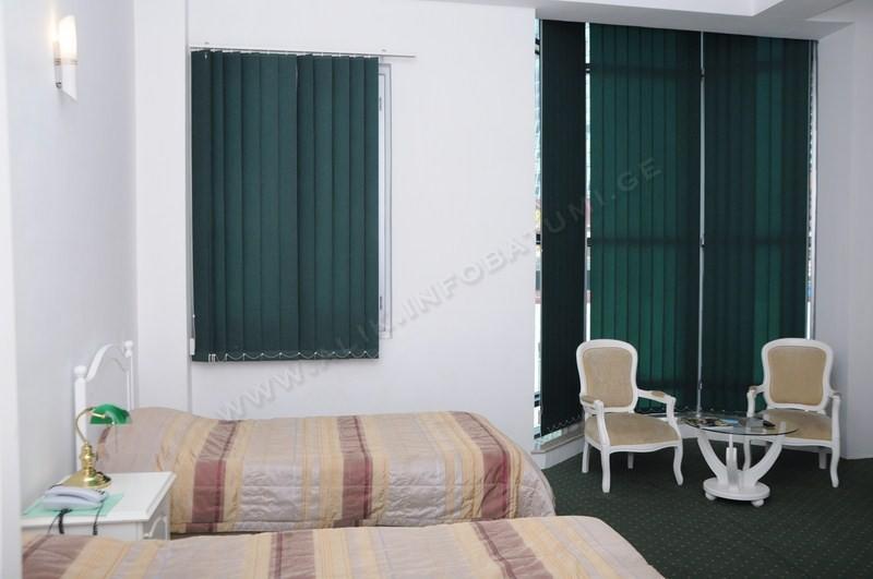 Alik Hotel บาทูมิ ภายนอก รูปภาพ